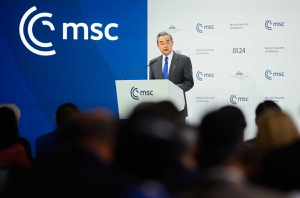 سخنان و توصیههای زیبا درجهانی خطرناک،وزیرامورخارجه چین Img 9894